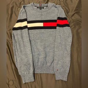 Tommy Hilfiger Men’s Sweater; Size Medium; great condition; barely worn